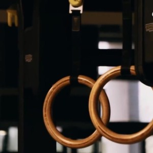 足球直播-主教练正在热身？😕😕😕